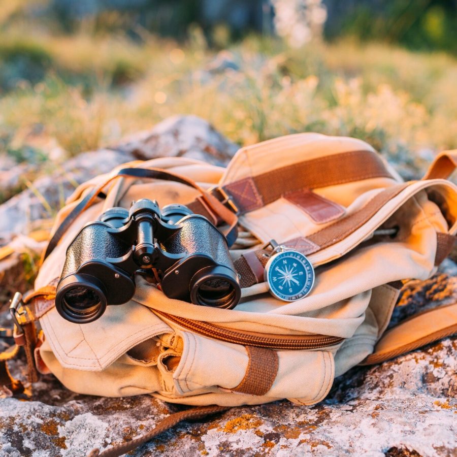 binocular-compass-bag-rock_23-2147842582